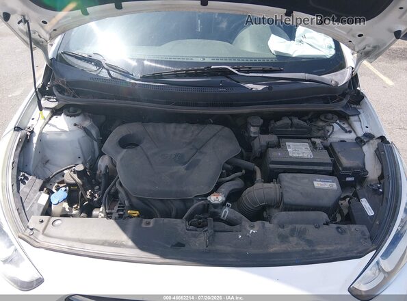 KMHCT5AE5HU336688 2017 HYUNDAI ACCENT White Widok z tyłu