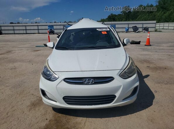 KMHCT5AE6GU252782 2016 HYUNDAI ACCENT White Widok z przodu