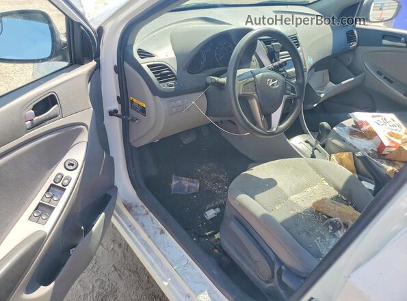 KMHCT5AE6GU252782 2016 HYUNDAI ACCENT White Widok deski rozdzielczej