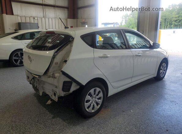 KMHCT5AE7HU319682 2017 HYUNDAI ACCENT White Rear right