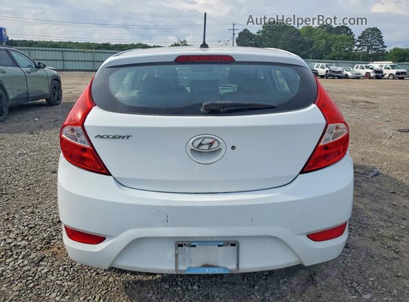 KMHCT5AE7HU351791 2017 HYUNDAI ACCENT White Вид ззаду