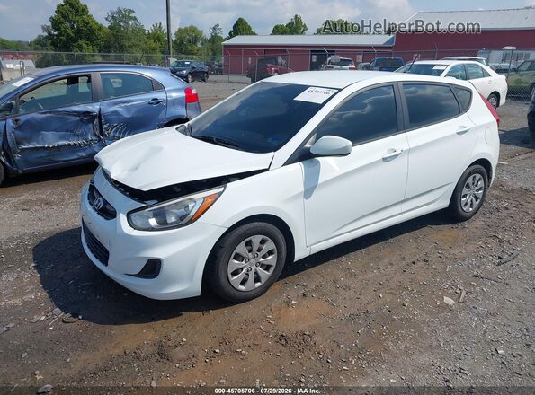 KMHCT5AE8GU241315 2016 HYUNDAI ACCENT Белый Передняя левая четверть
