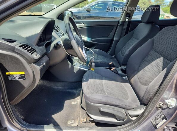 KMHCT5AE8HU321523 2017 HYUNDAI ACCENT Gray წინა სალონის ხედი