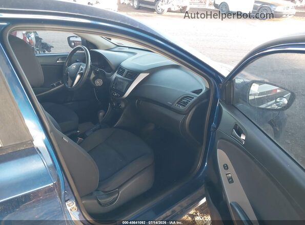 KMHCT5AE9HU336970 2017 HYUNDAI ACCENT Blue Widok wnętrza z przodu