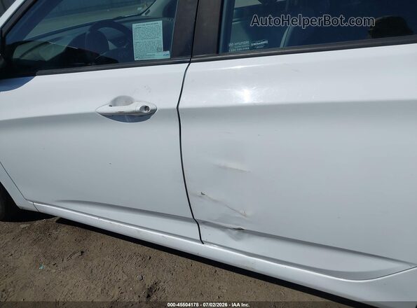 KMHCT5AE9HU343238 2017 HYUNDAI ACCENT White 