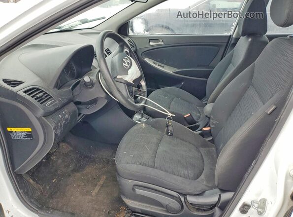 KMHCT5AEXGU238027 2016 HYUNDAI ACCENT White Widok wnętrza z przodu