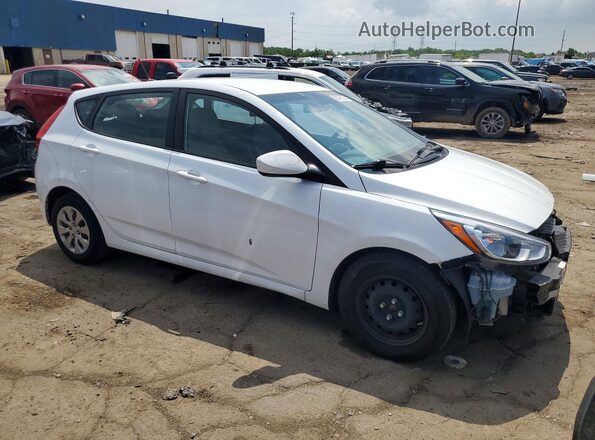 KMHCT5AEXHU336427 2017 HYUNDAI ACCENT White Front right