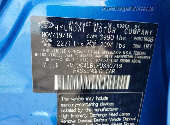 KMHD04LB1HU330719 2017 HYUNDAI ELANTRA Blue Вид підкапотного простору