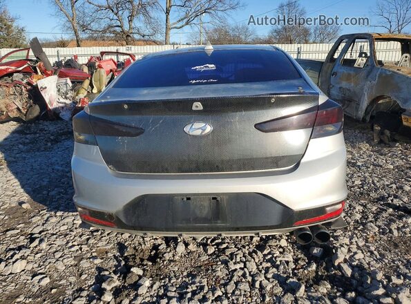 KMHD04LB2LU085874 2020 HYUNDAI ELANTRA Серебряный Вид сзади