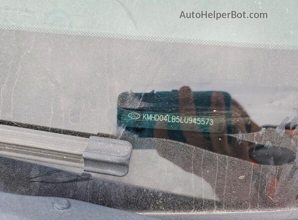 KMHD04LB5LU945573 2020 HYUNDAI ELANTRA White Engine compartment view
