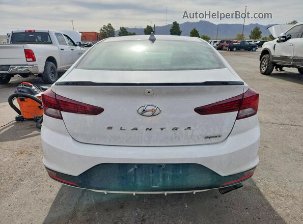 KMHD04LB6KU829006 2019 HYUNDAI ELANTRA Белый Вид сзади