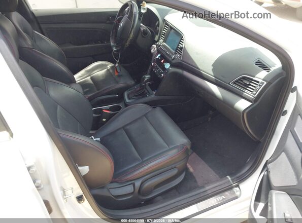 KMHD04LB7JU450224 2018 HYUNDAI ELANTRA Белый Вид салона спереди