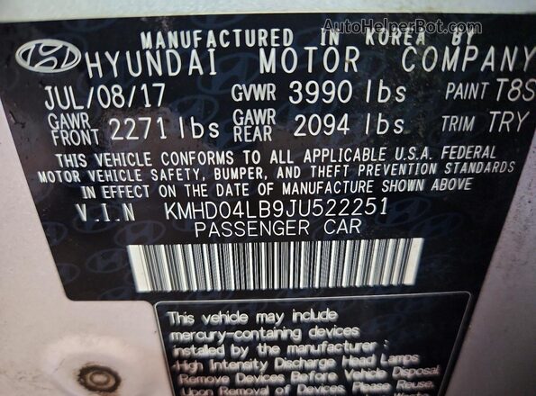 KMHD04LB9JU522251 2018 HYUNDAI ELANTRA Silver ძრავის განყოფილების ხედი