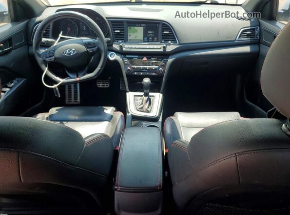 KMHD04LB9JU553872 2018 HYUNDAI ELANTRA White Առջևի վահանակի տեսք