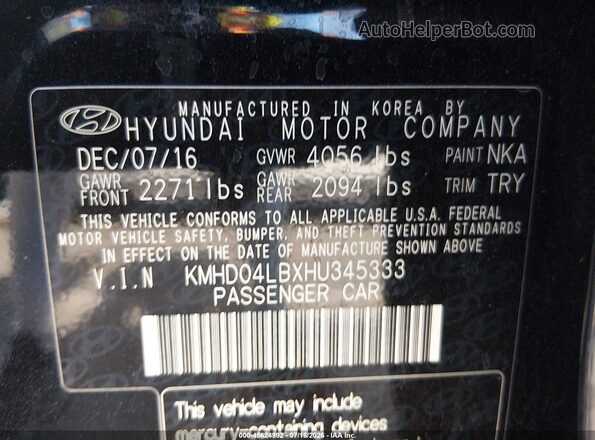 KMHD04LBXHU345333 2017 HYUNDAI ELANTRA Black Widok komory silnika
