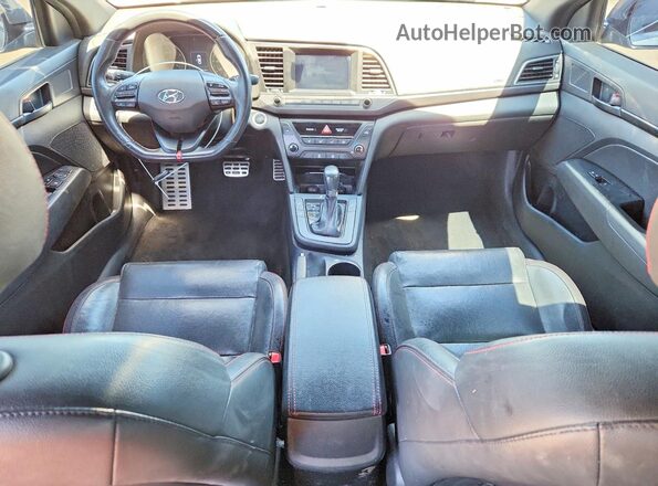 KMHD04LBXJU614601 2018 HYUNDAI ELANTRA Silver წინა პანელის ხედი