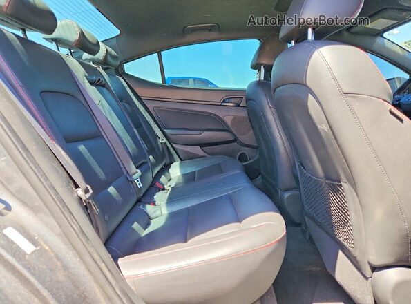 KMHD04LBXJU614601 2018 HYUNDAI ELANTRA Silver უკანა სავარძლების ხედი