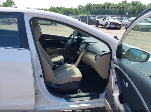 KMHD35LH0GU251607 2016 HYUNDAI ELANTRA GT White Vista interior delantera