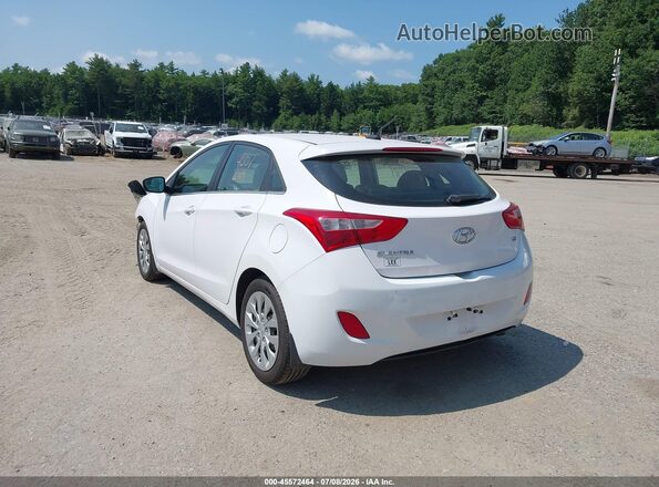 KMHD35LH0GU251607 2016 HYUNDAI ELANTRA GT White Trasero izquierdo