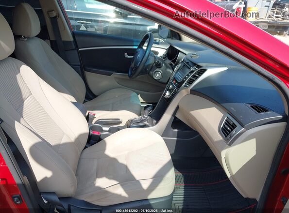 KMHD35LH0GU337886 2016 HYUNDAI ELANTRA GT Красный Вид салона спереди