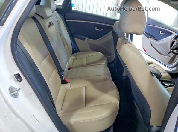 KMHD35LH1GU316156 2016 HYUNDAI ELANTRA White Вид задніх сидінь
