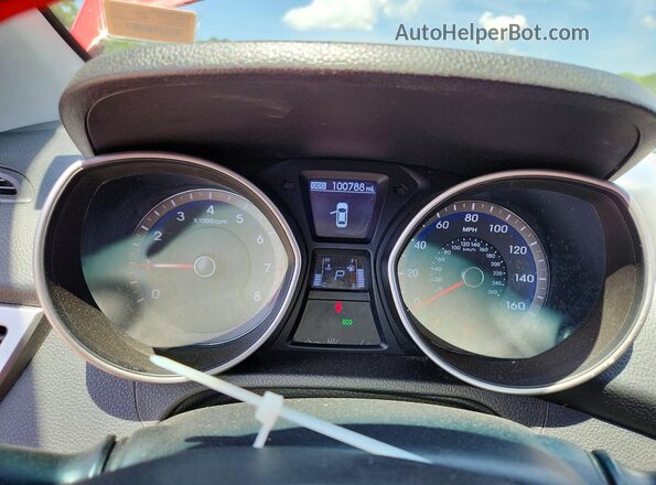 KMHD35LH2GU326274 2016 HYUNDAI ELANTRA Red ხელსაწყოთა პანელის ხედი