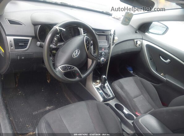 KMHD35LH3HU369376 2017 HYUNDAI ELANTRA GT Silver Widok wnętrza z przodu