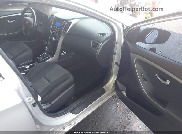 KMHD35LH4GU321822 2016 HYUNDAI ELANTRA GT Silver Widok wnętrza z przodu