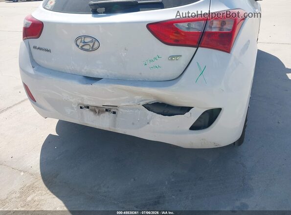 KMHD35LH4GU323621 2016 HYUNDAI ELANTRA GT White Front view