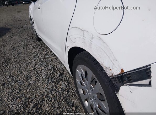 KMHD35LH7HU376136 2017 HYUNDAI ELANTRA GT White Vista interior trasera
