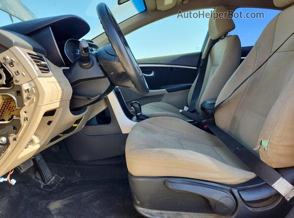 KMHD35LHXGU266647 2016 HYUNDAI ELANTRA Синий Вид салона спереди