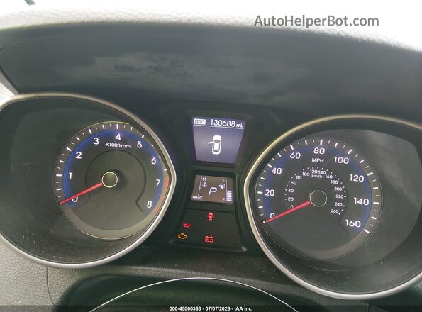 KMHD35LHXHU384392 2017 HYUNDAI ELANTRA GT Silver Widok tylnych siedzeń
