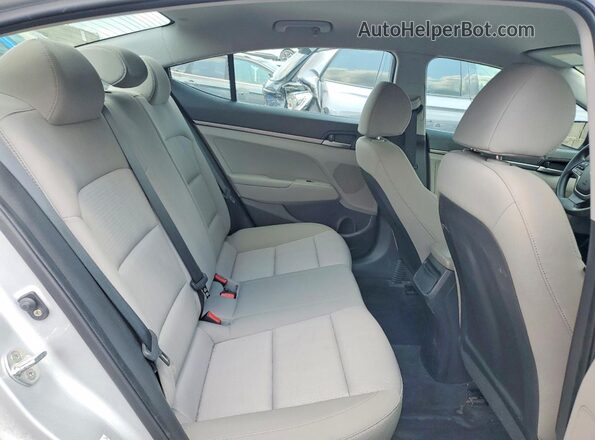 KMHD74LF4HU396731 2017 HYUNDAI ELANTRA Серебряный Вид задних сидений