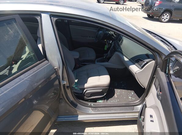 KMHD74LF6HU408619 2017 HYUNDAI ELANTRA Gray Вид салону спереду