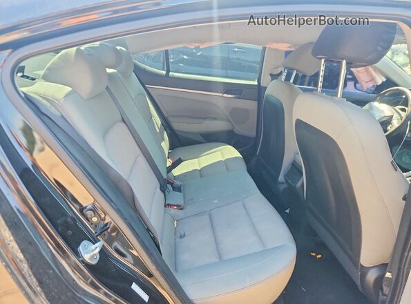 KMHD74LFXHU082467 2017 HYUNDAI ELANTRA Black Widok tylnych siedzeń