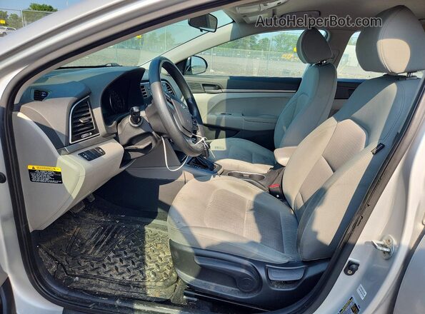 KMHD74LFXHU113930 2017 HYUNDAI ELANTRA Silver Vista interior delantera