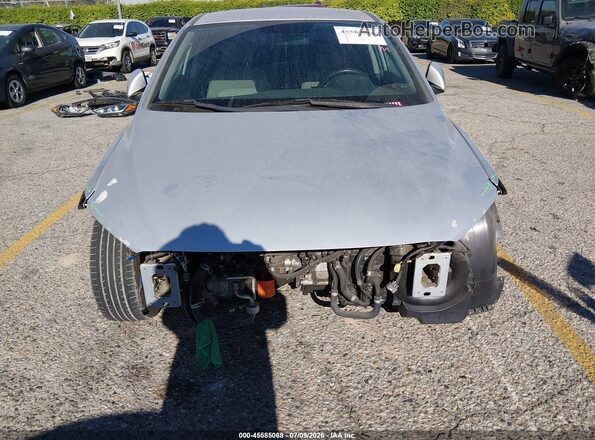 KMHD84LF0JU499843 2018 HYUNDAI ELANTRA Серебряный Вид спереди