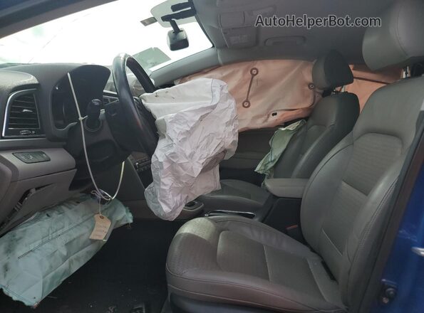 KMHD84LF0JU612447 2018 HYUNDAI ELANTRA Blue Вид салону спереду