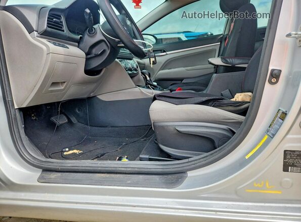 KMHD84LF0KU738907 2019 HYUNDAI ELANTRA Silver ძრავის განყოფილების ხედი
