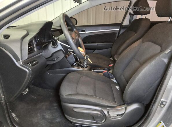 KMHD84LF0KU791980 2019 HYUNDAI ELANTRA Серебряный Вид салона спереди