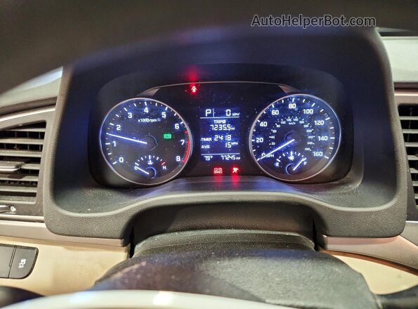 KMHD84LF1HU102599 2017 HYUNDAI ELANTRA Beige Vista del cuadro de instrumentos