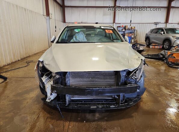 KMHD84LF1HU102599 2017 HYUNDAI ELANTRA Beige Vista frontal