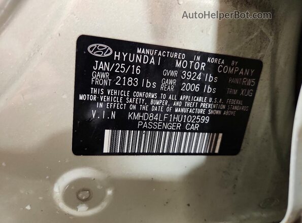 KMHD84LF1HU102599 2017 HYUNDAI ELANTRA Beige Vista del compartimento del motor