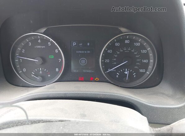 KMHD84LF1HU400599 2017 HYUNDAI ELANTRA Red Հետևի նստատեղերի տեսք