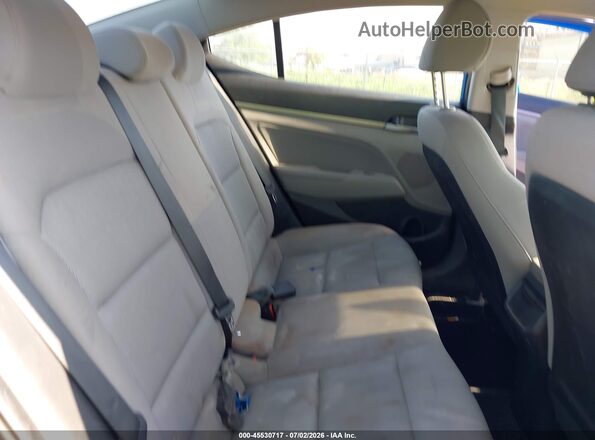 KMHD84LF2HU060671 2017 HYUNDAI ELANTRA Blue Widok naklejki z numerem VIN