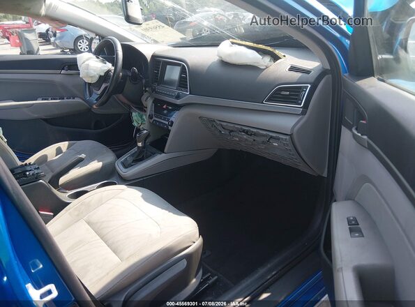 KMHD84LF2HU208575 2017 HYUNDAI ELANTRA Blue წინა სალონის ხედი