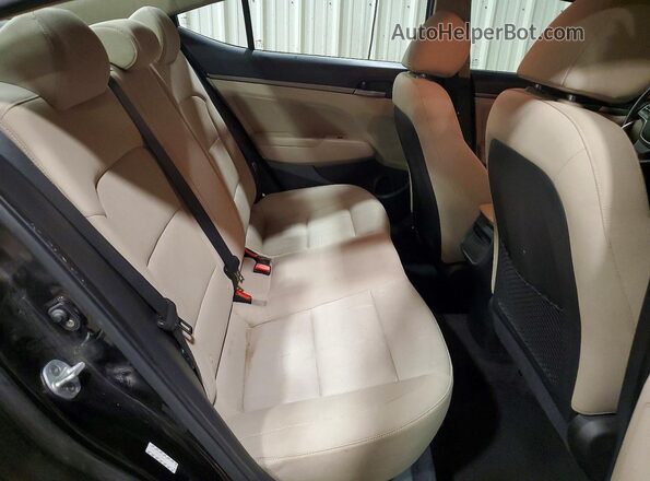 KMHD84LF2HU237381 2017 HYUNDAI ELANTRA Черный Вид задних сидений