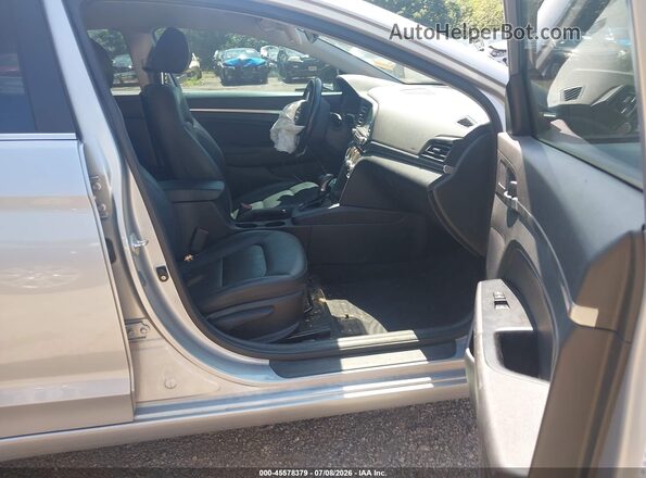 KMHD84LF2LU962245 2020 HYUNDAI ELANTRA Серебряный Вид салона спереди