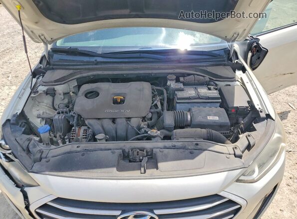 KMHD84LF3JU450555 2018 HYUNDAI ELANTRA Gold Rear interior view