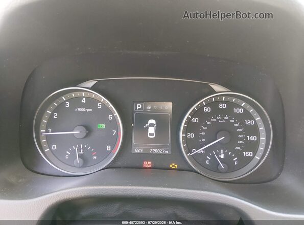 KMHD84LF3JU489470 2018 HYUNDAI ELANTRA Silver Widok tylnych siedzeń